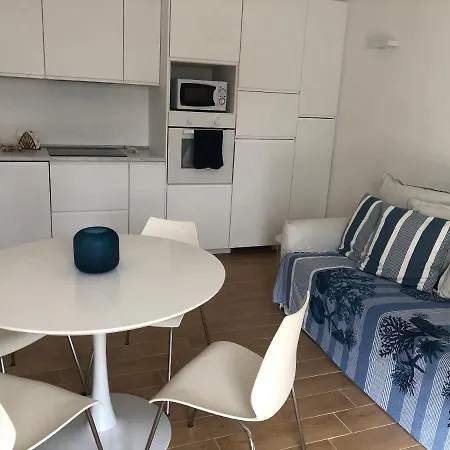 Vista Portofino * زواليي